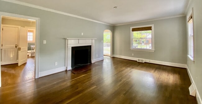 Building Photo - 1317 Vickers Ave