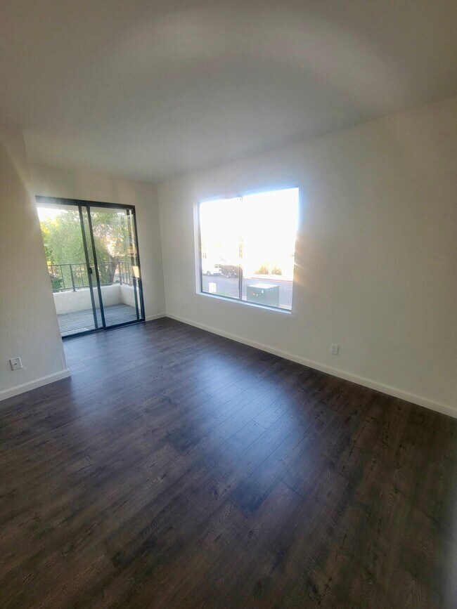 Building Photo - 45421 Lupine Ln