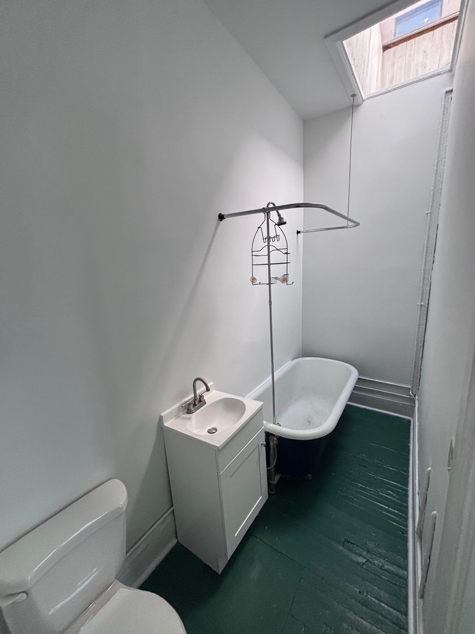 Building Photo - 1905 W Division St