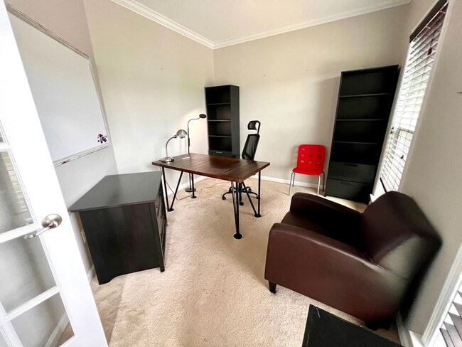 Building Photo - 3006 Farm View Dr