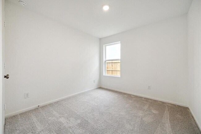 Building Photo - 28830 Texas Sparrow Ln