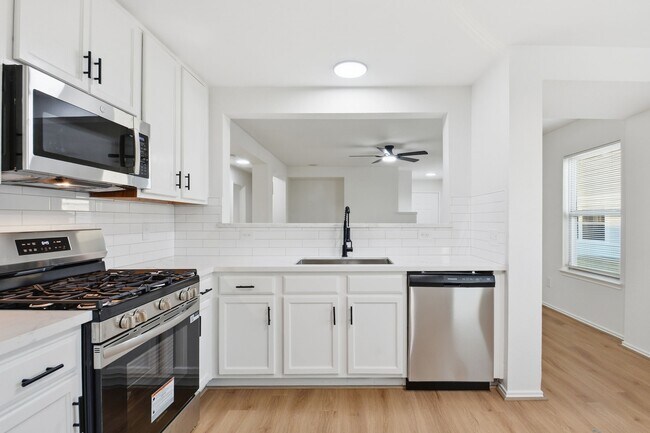 Building Photo - 20615 Moonrise River Ln