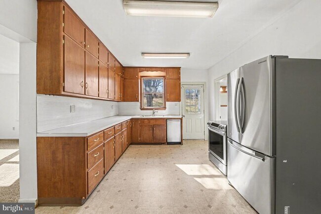 Building Photo - 939 Gravel Pike