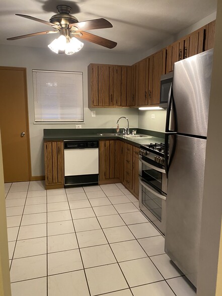 Kitchen - 150 Gilmore Dr
