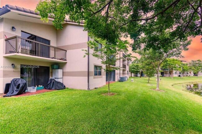 Building Photo - 9879 Nob Hill Ct