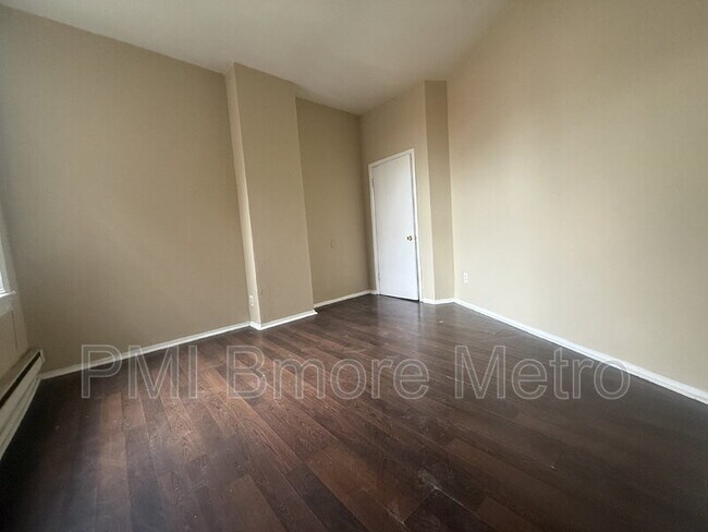 Building Photo - 720 Newington Ave