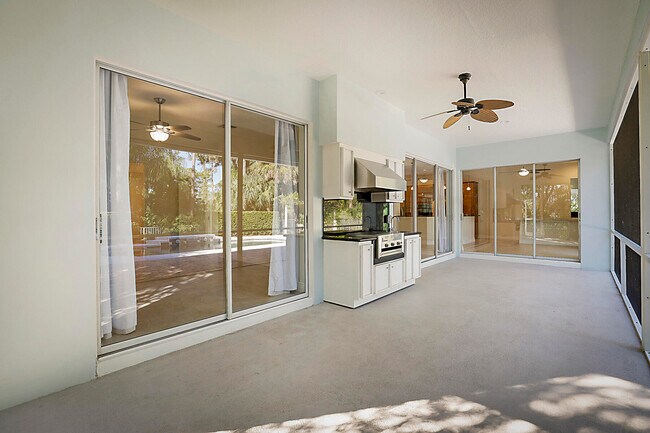 Building Photo - 19009 SE Old Trail Dr W