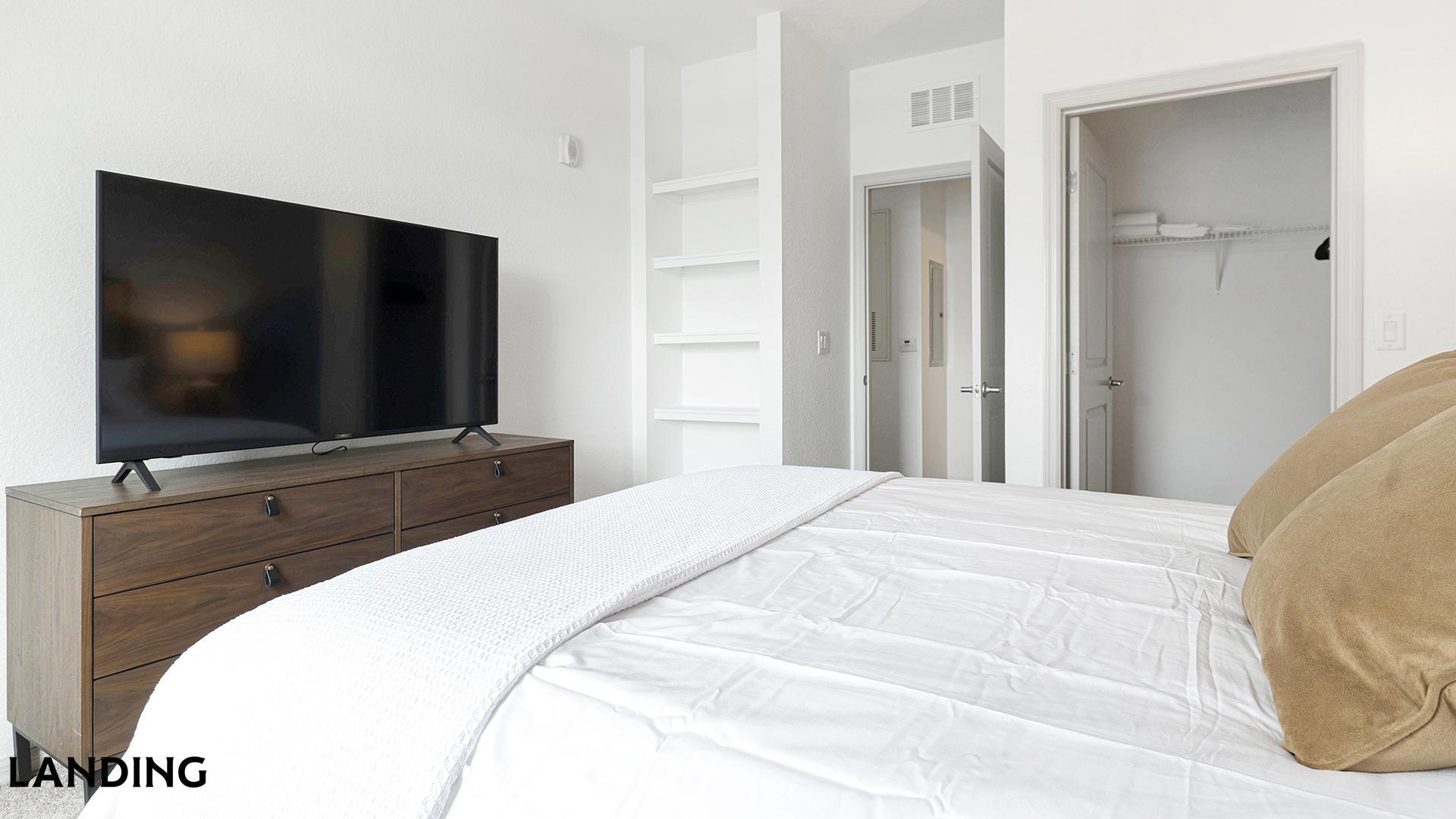 Building Photo - 9301 Summit Centre Way