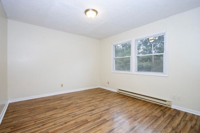 Building Photo - Two bedroom apartment