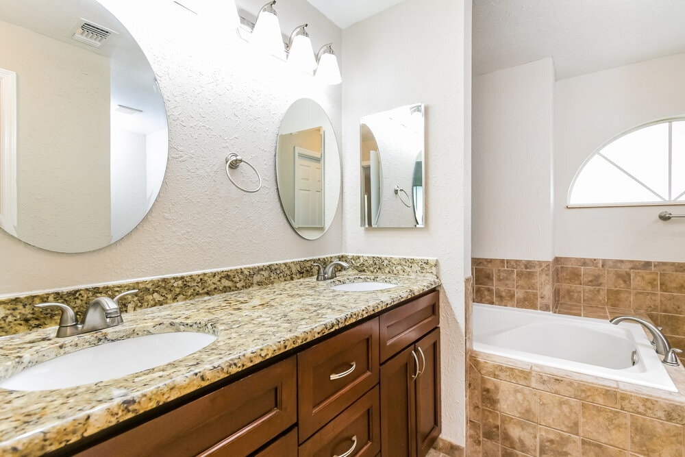 Building Photo - 264 Daisy Estates Dr