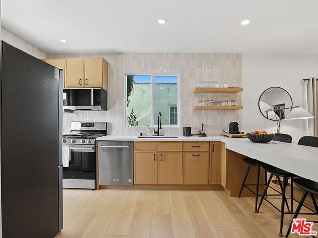 Building Photo - 3014 9th Ave