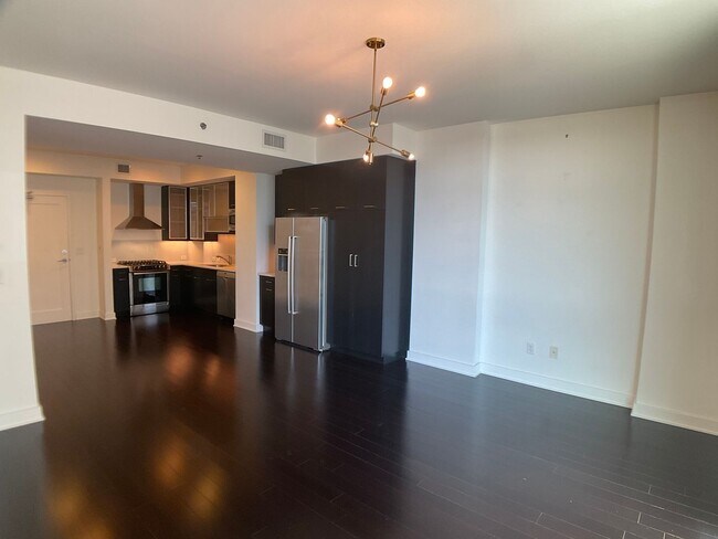 Building Photo - Rare Rental in Greenbridge!  Live in the m...