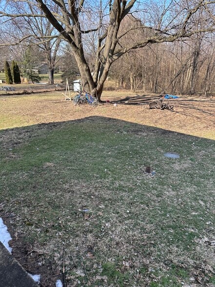 Building Photo - 1344 Newport Rd