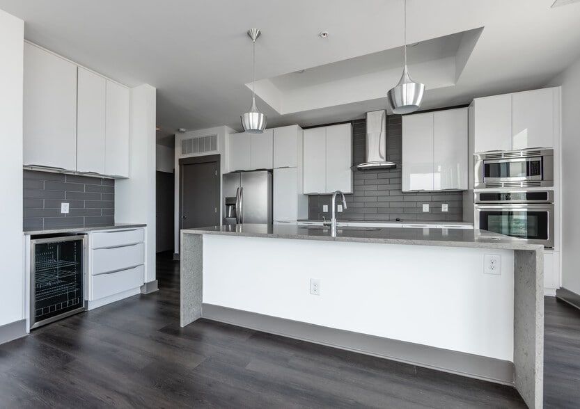 Uptown 550 550 E Stonewall St Charlotte NC 28202 Apartment Finder