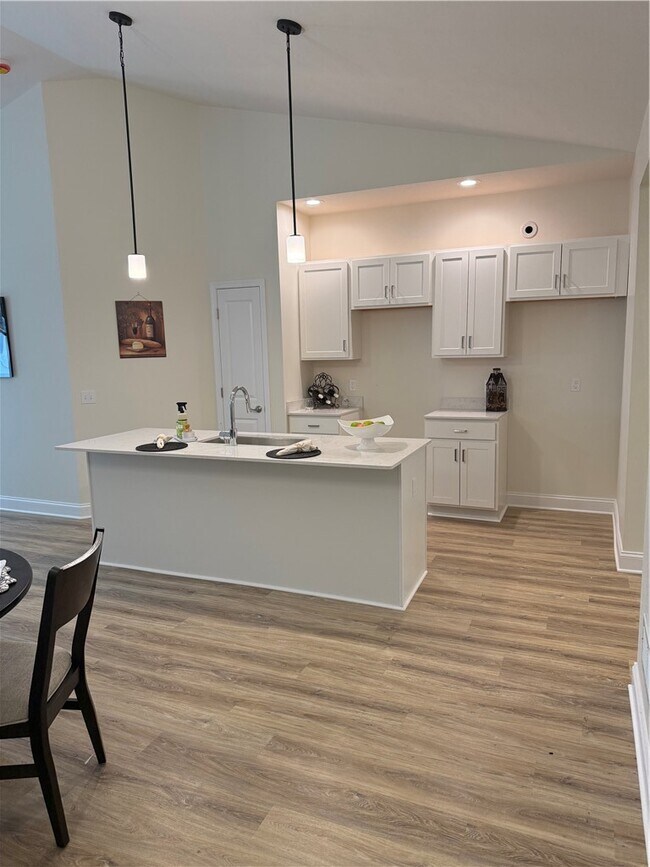 Building Photo - 6217 Blossom Ridge Cir