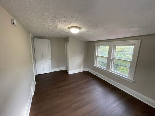 Building Photo - SECTION 8 and EDEN ACCEPTED!! Spacious Newly Renovated 3- Bedroom Home!!