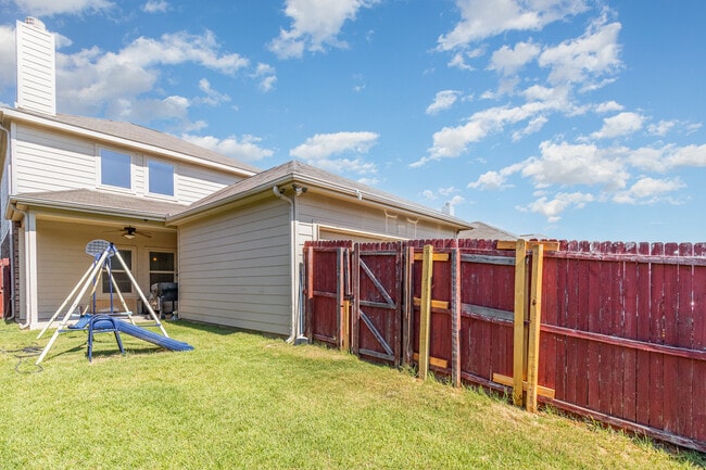 Building Photo - 613 Wounded Knee Dr