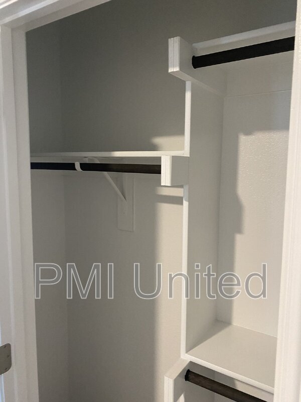 Building Photo - 249 Irish Moss Dr