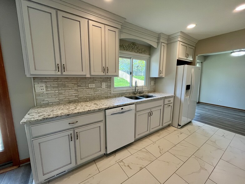Building Photo - 2262 Highfield Ln