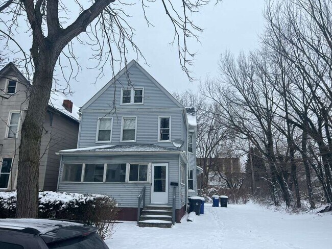 Building Photo - 1563 E 47th St