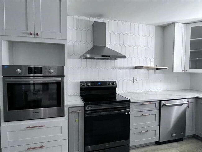 Building Photo - 20441 NE 30th Ave