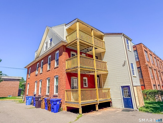 Building Photo - 14 Pease Ave