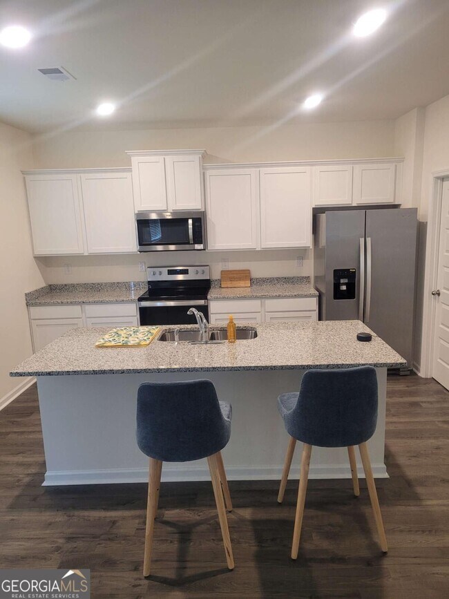 Building Photo - 2021 Vidalia Ct