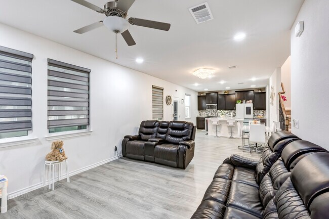 Building Photo - 149 Andesite Trl