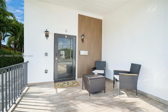 Building Photo - 920 SW 9th St