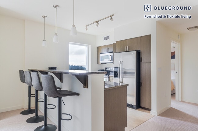 Building Photo - 10301 NE 10th St