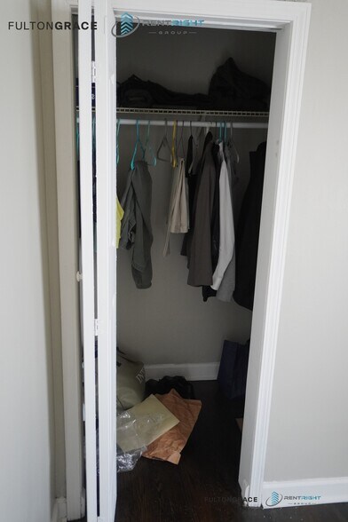 Building Photo - 2652 W 23rd Pl