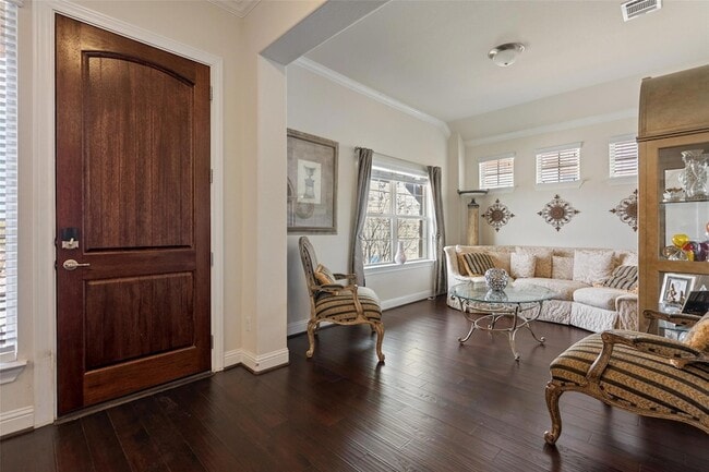 Building Photo - 8500 Echo Shore Cove