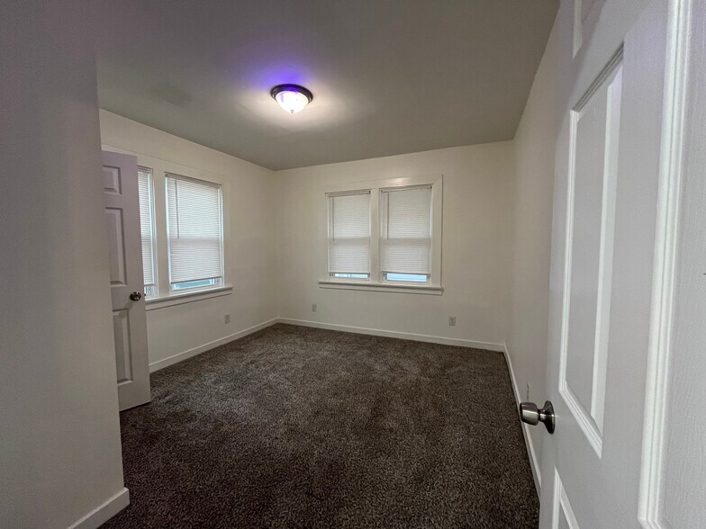 Building Photo - 3329 Bevis Ave