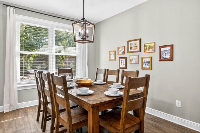 Building Photo - 1826 Beachway Ln