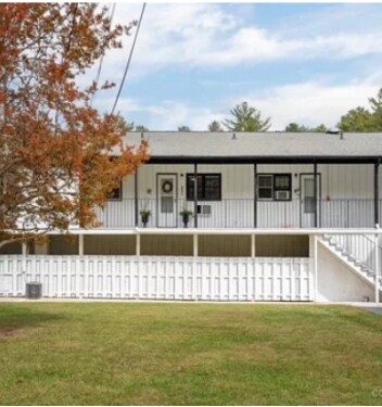 Building Photo - 1150 W Blue Ridge Rd