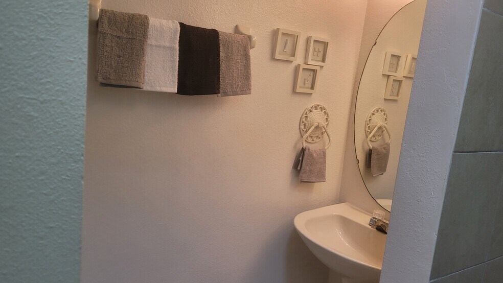 Bathroom - 106 Woodbury Pines Cir