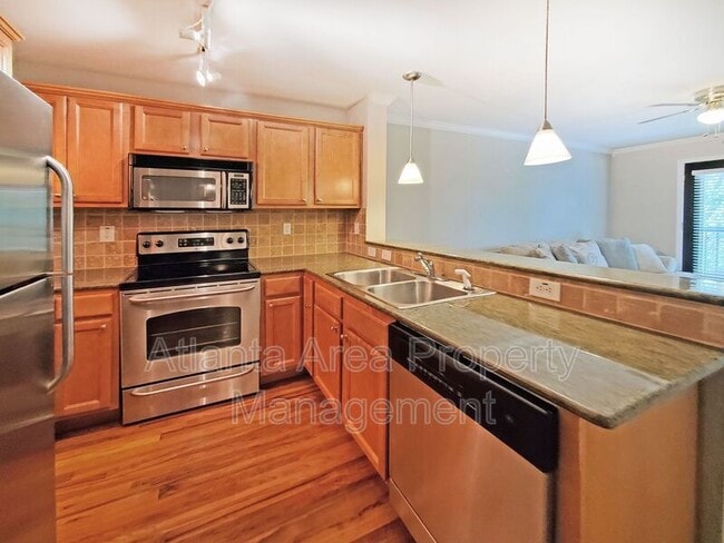 Building Photo - 48 Peachtree Ave NE