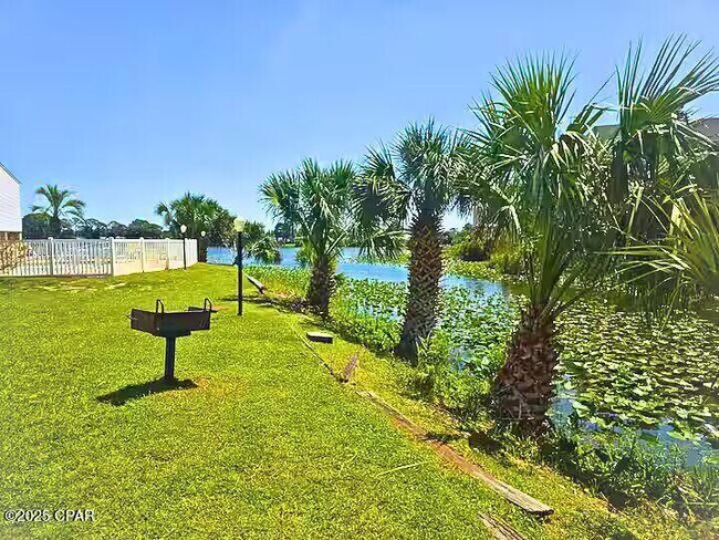 Building Photo - 301 E Lullwater Dr