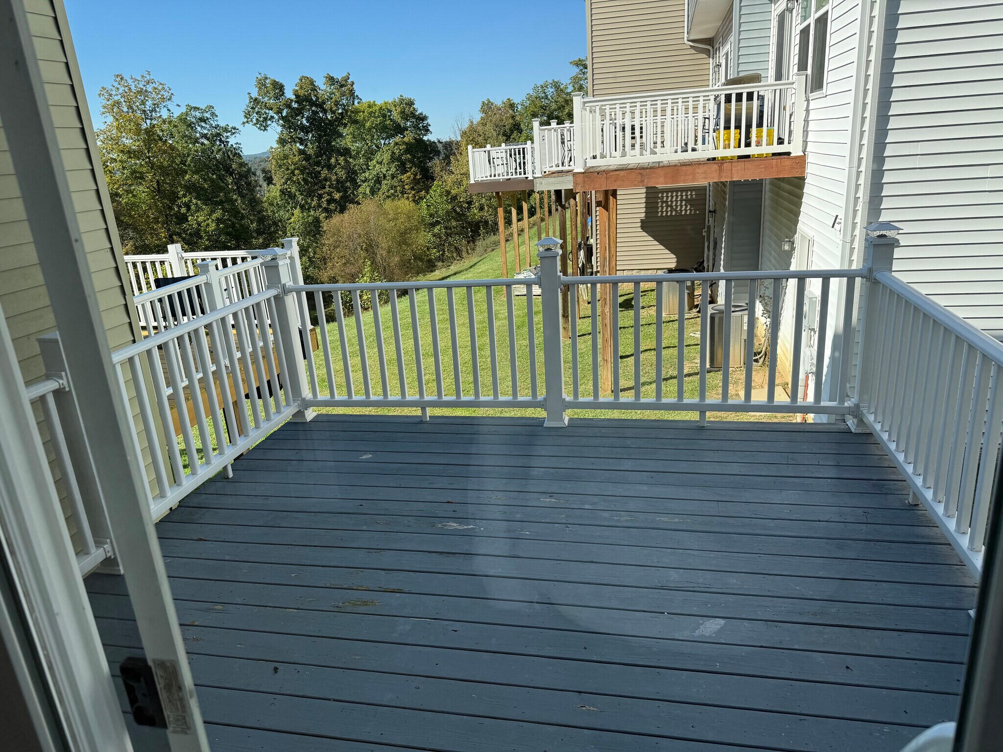 Building Photo - 204 Treeline Ln