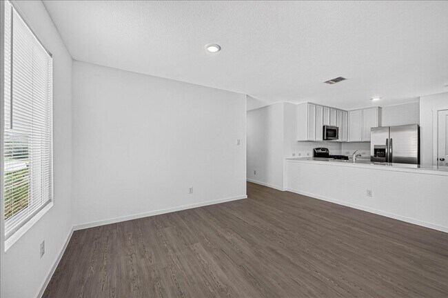 Building Photo - 1314 Lady Yoli St