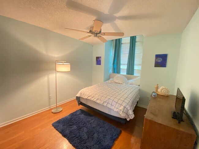 Building Photo - 4955 Southfork Ranch Dr