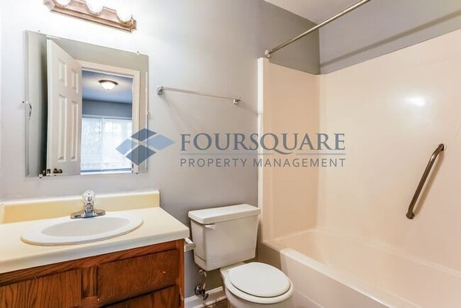 Building Photo - Charming 2-Bed / 2-Bath Duplex with Open Floor Plan & Shared Fenced Yard , Near I-40