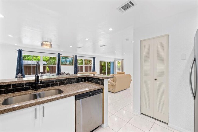 Building Photo - 7359 Cypress Dr