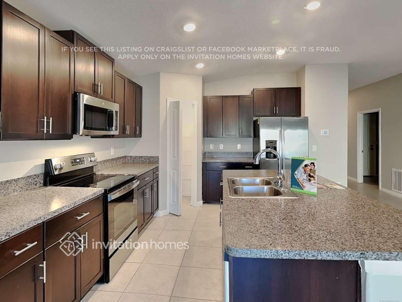 Building Photo - 1549 Blue Rose Dr