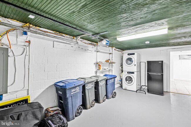 Building Photo - 2420 I St NW