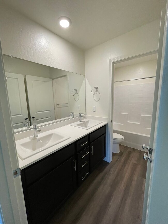 Building Photo - Beautiful New Home – Ready for Immediate M...