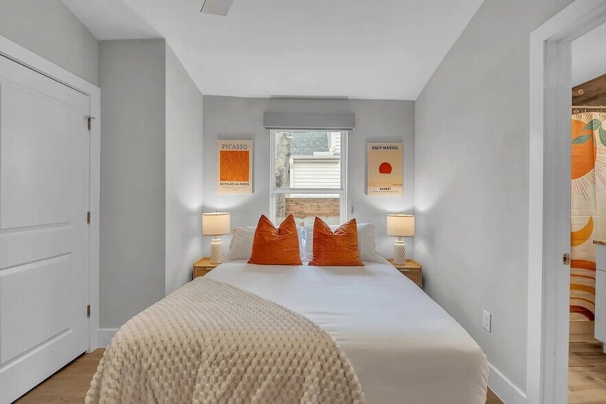 Building Photo - 4607 Sara Dr