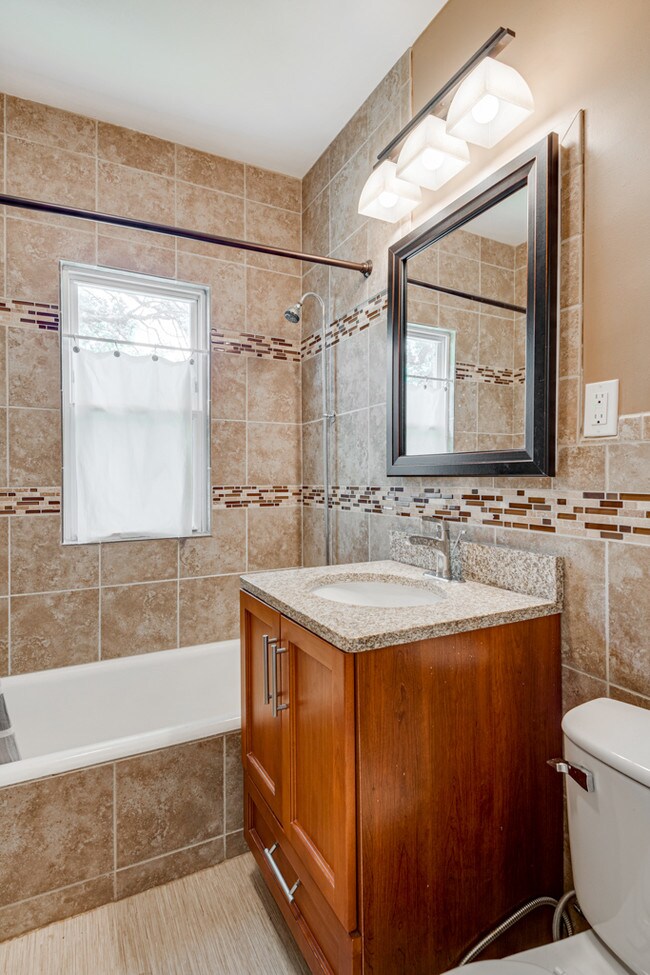 Building Photo - 700 24th Ave SE