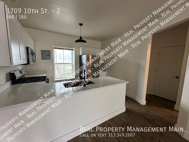 Building Photo - 1709 10th St