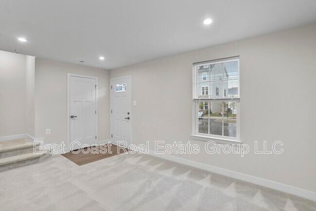 Building Photo - 323 Patterson Pk Rd